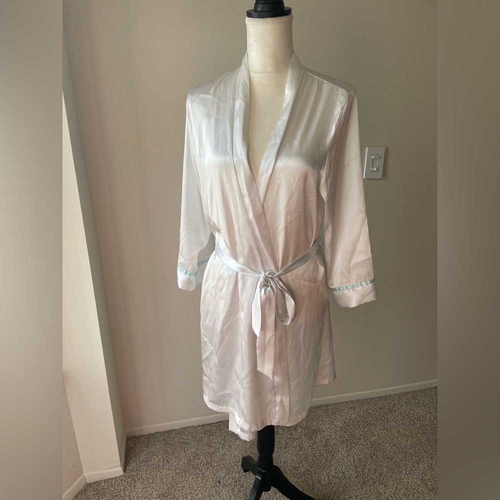 Intimo Donatella Bridal Wedding Robe Embroidered “The Bride” Size L